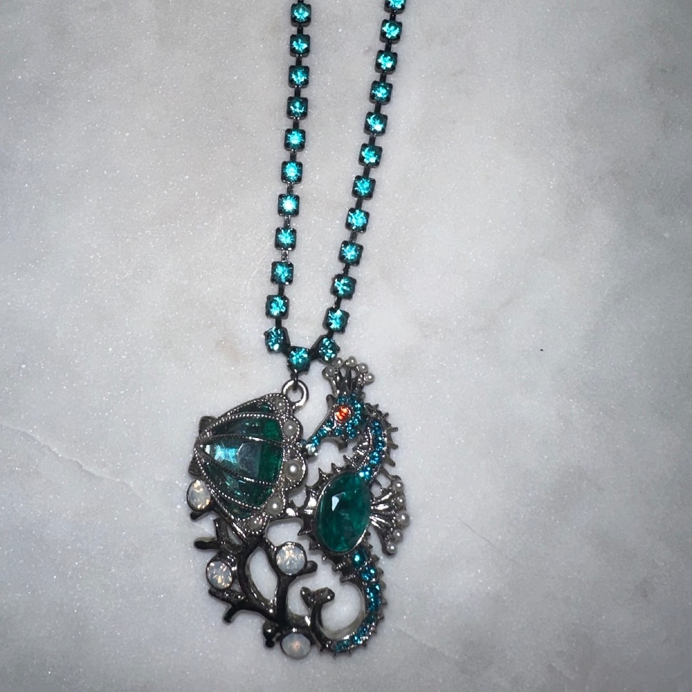 Betsey Johnson seahorse necklace